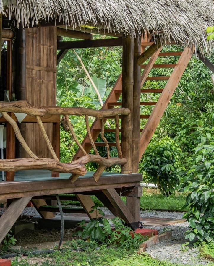 Maracumbo Lodge Mompiche Exteriör bild